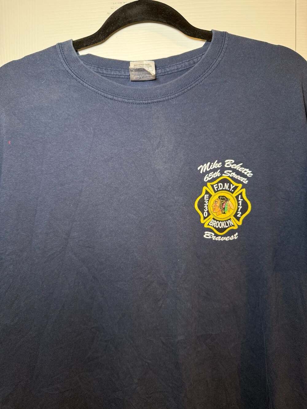 Gildan FDNY Brooklyn Bravest Size L Blue T-Shirt
